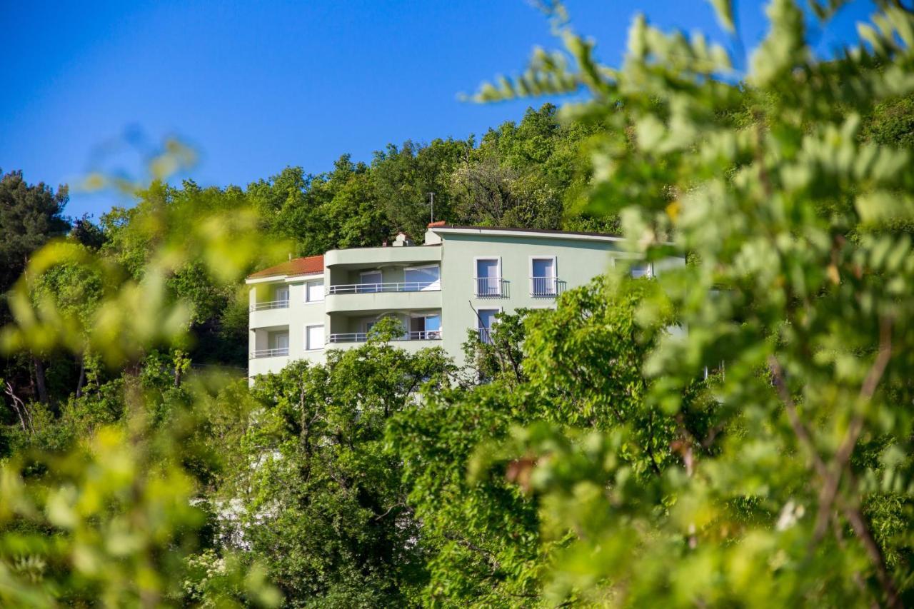 Maja With Free Private Parking And Lovely Sea View Terrace Apartma Opatija