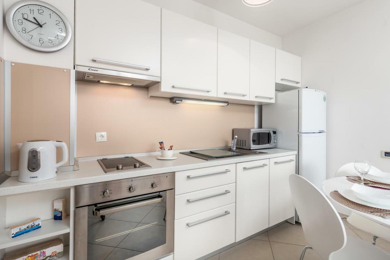 Maja With Free Private Parking And Lovely Sea View Terrace Apartma *