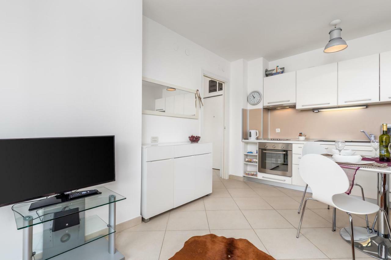 Maja With Free Private Parking And Lovely Sea View Terrace Apartma Opatija